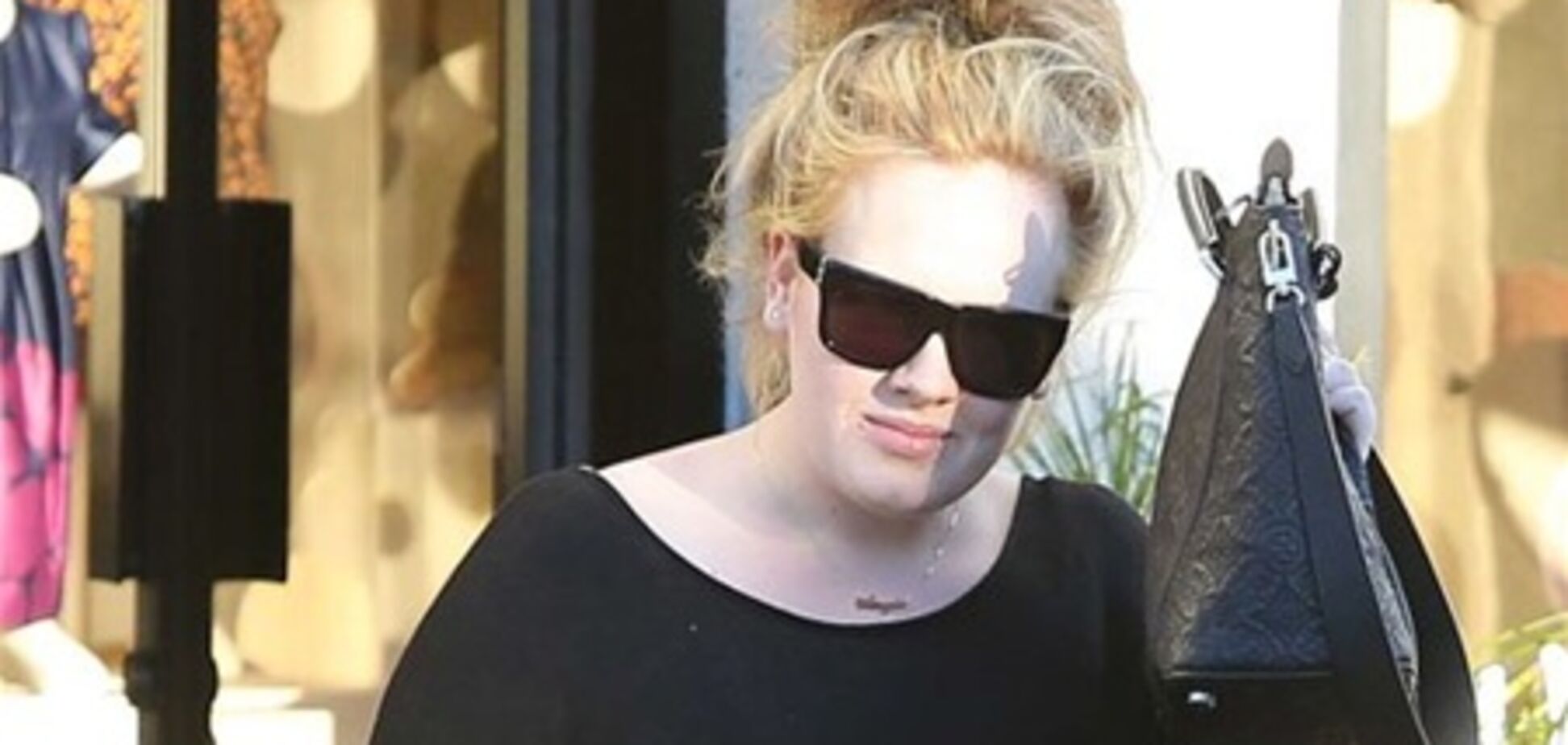 Адель решила обновить гардероб. Фото