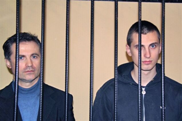 Батько і син Павличенка просять Пшонку порушити справу проти їх слідчого