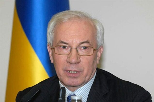 Азаров возмущен задержкой соцвыплат