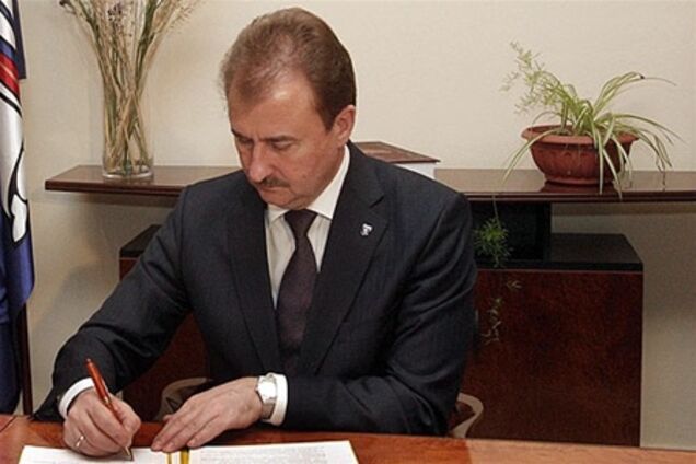 Увольнением глав киевских РГА займется Янукович