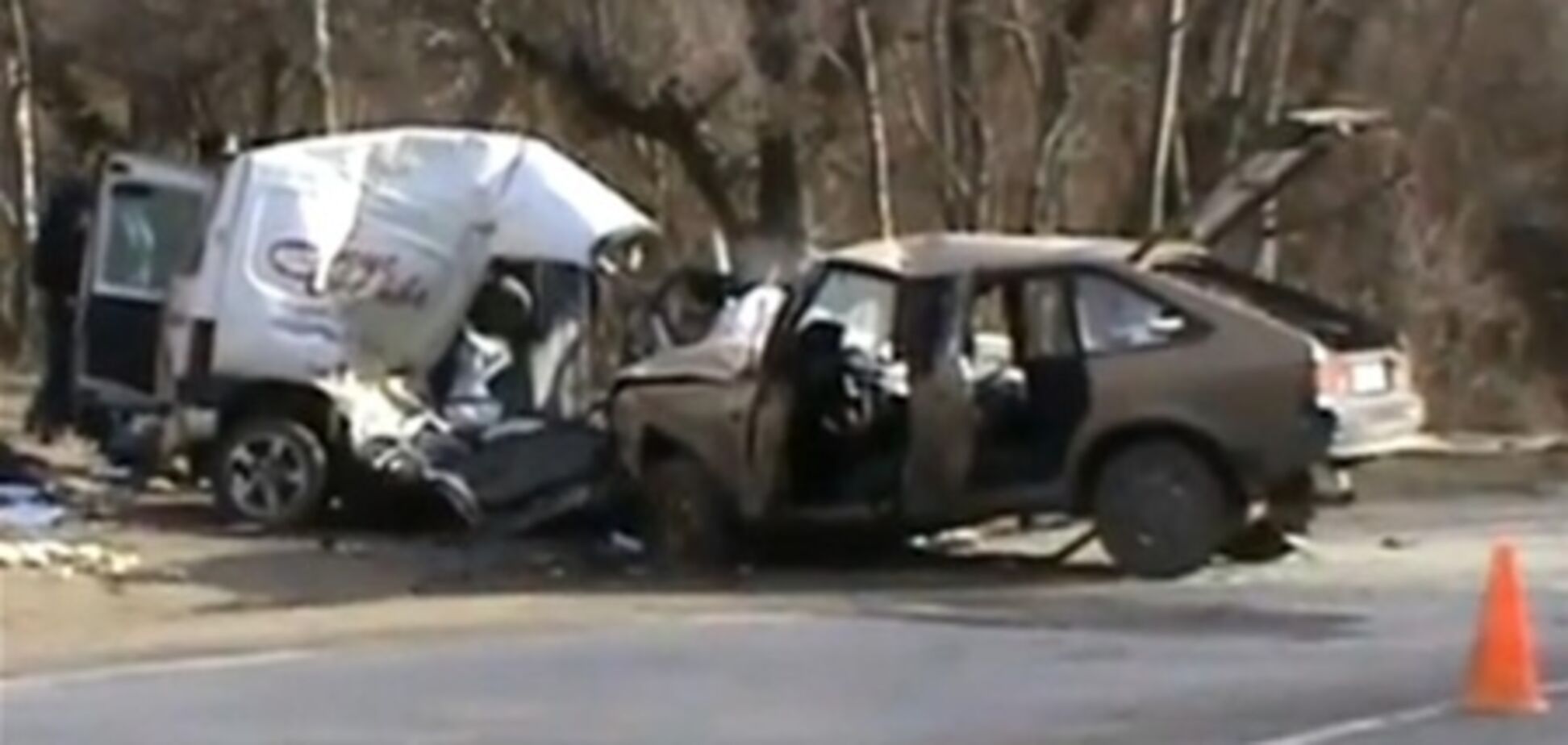 ДТП в Крыму: машины разорвали друг друга. Видео 