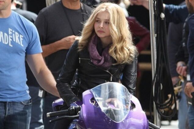 Хлою Морец положат в кому