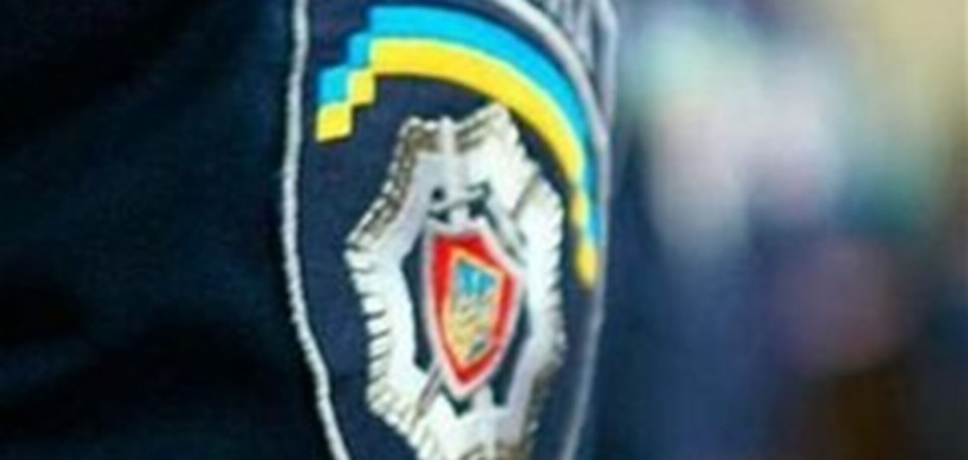 Мужчина ранил ножом трех милиционеров в Мариуполе