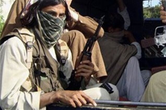 Пакистан: в тюрьмах без суда содержатся 700 человек