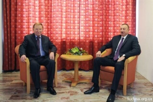 Кучма в Давосе встретился с Медведевым, Пересом и Алиевым