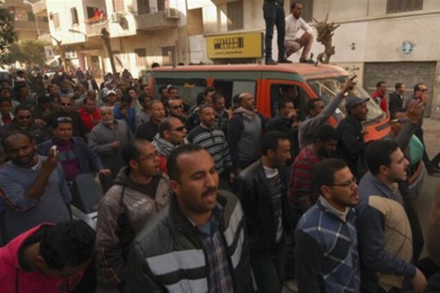 У єгипетському Суеці протестувальники підпалили поліцейську ділянку