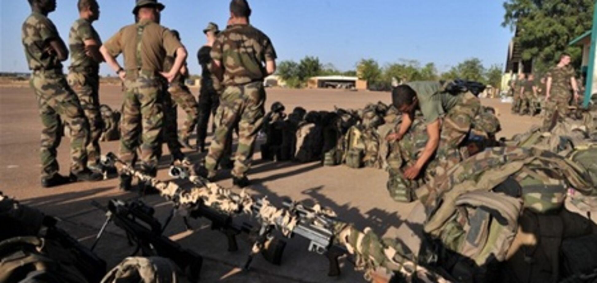 Майже 8000 солдатів оправи в Малі країни Африки