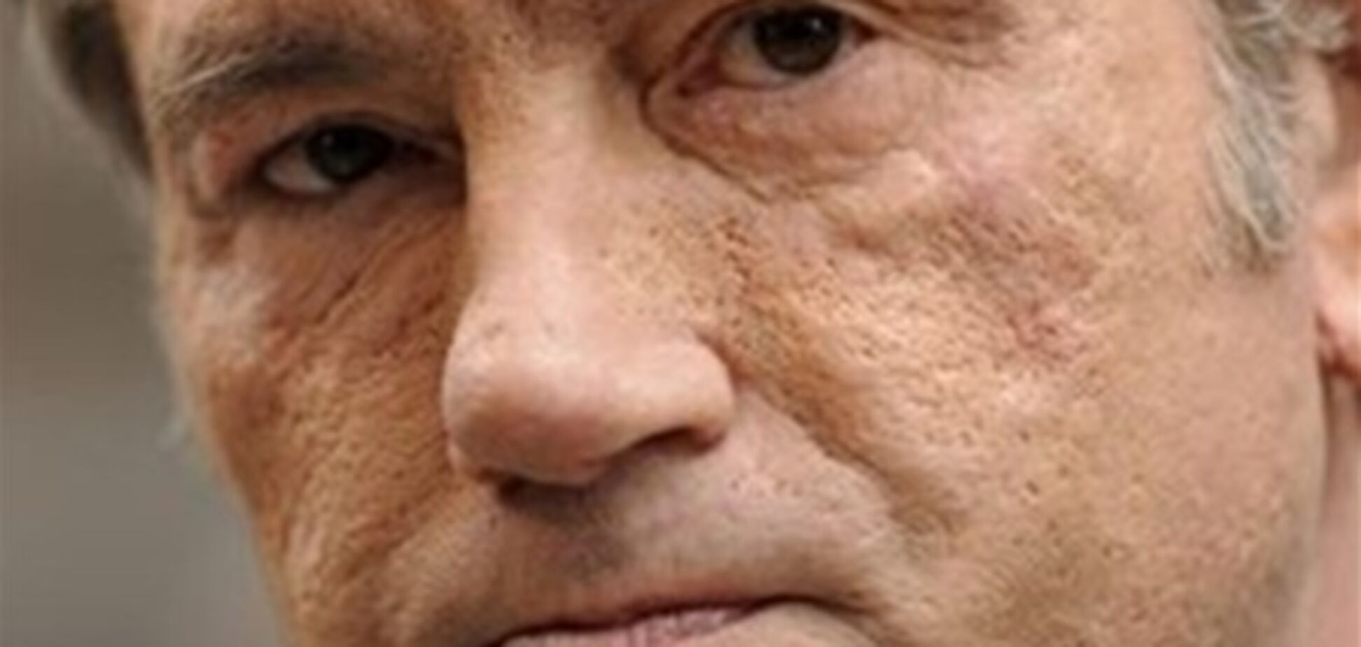 В 'Нашей Украине' Ющенко сравнили с Каддафи и Ким Чен Иром