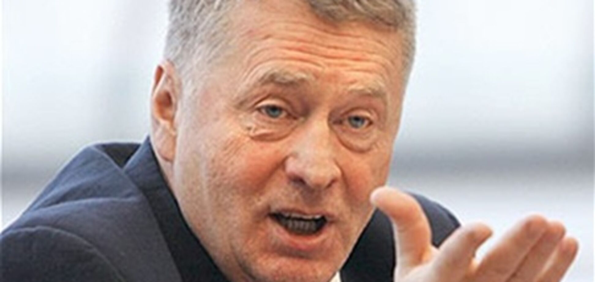 Жириновский купил 'бедной девушке' квашеной капусты на Бессарабке