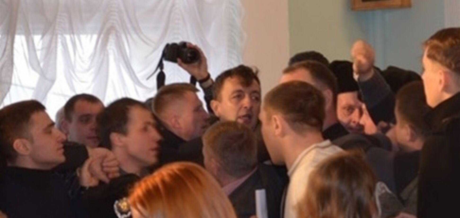 В Киеве избили депутата - милиция