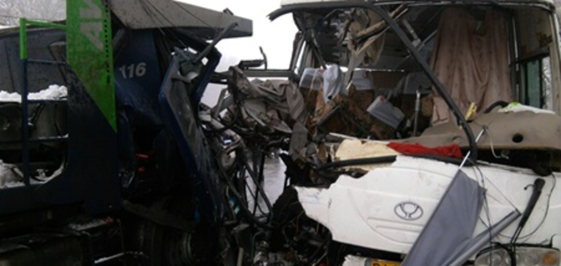 У рейсовому автобусі, який потрапив у ДТП на Полтавщині, було 13 пасажирів