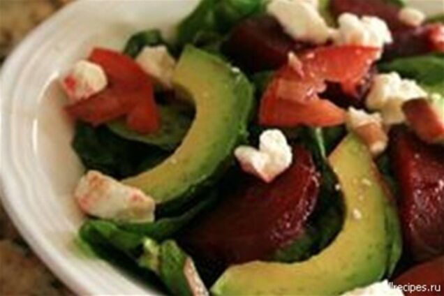 Cалат со свеклой и авокадо