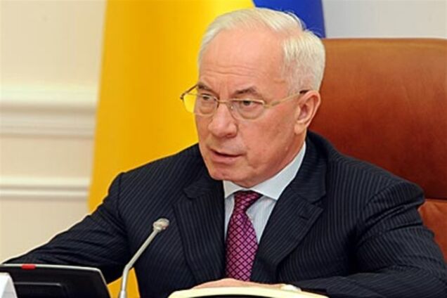 Азаров считает низкой долю кредитов в общем объеме капиталовложений