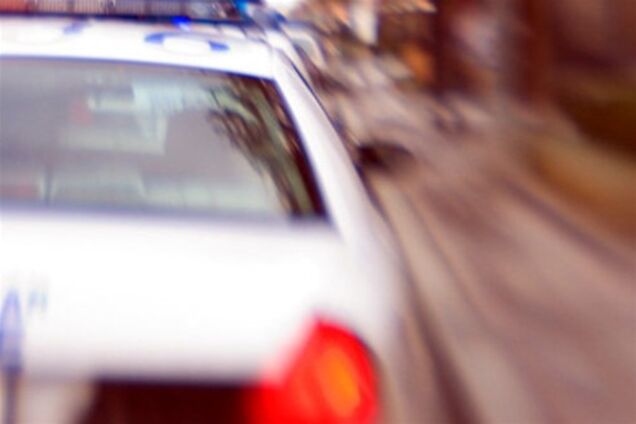 Злочинець підстрелив водія шкільного автобуса в США і викрав дитину