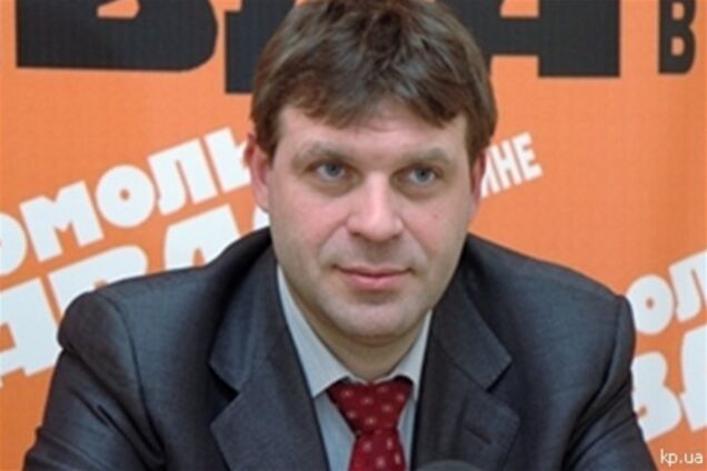 Донецкий чиновник спел песню 'Я уеду жить в Лондон'. Видео