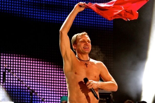 Скрипка роздягнувся на сцені в новорічну ніч. Фото