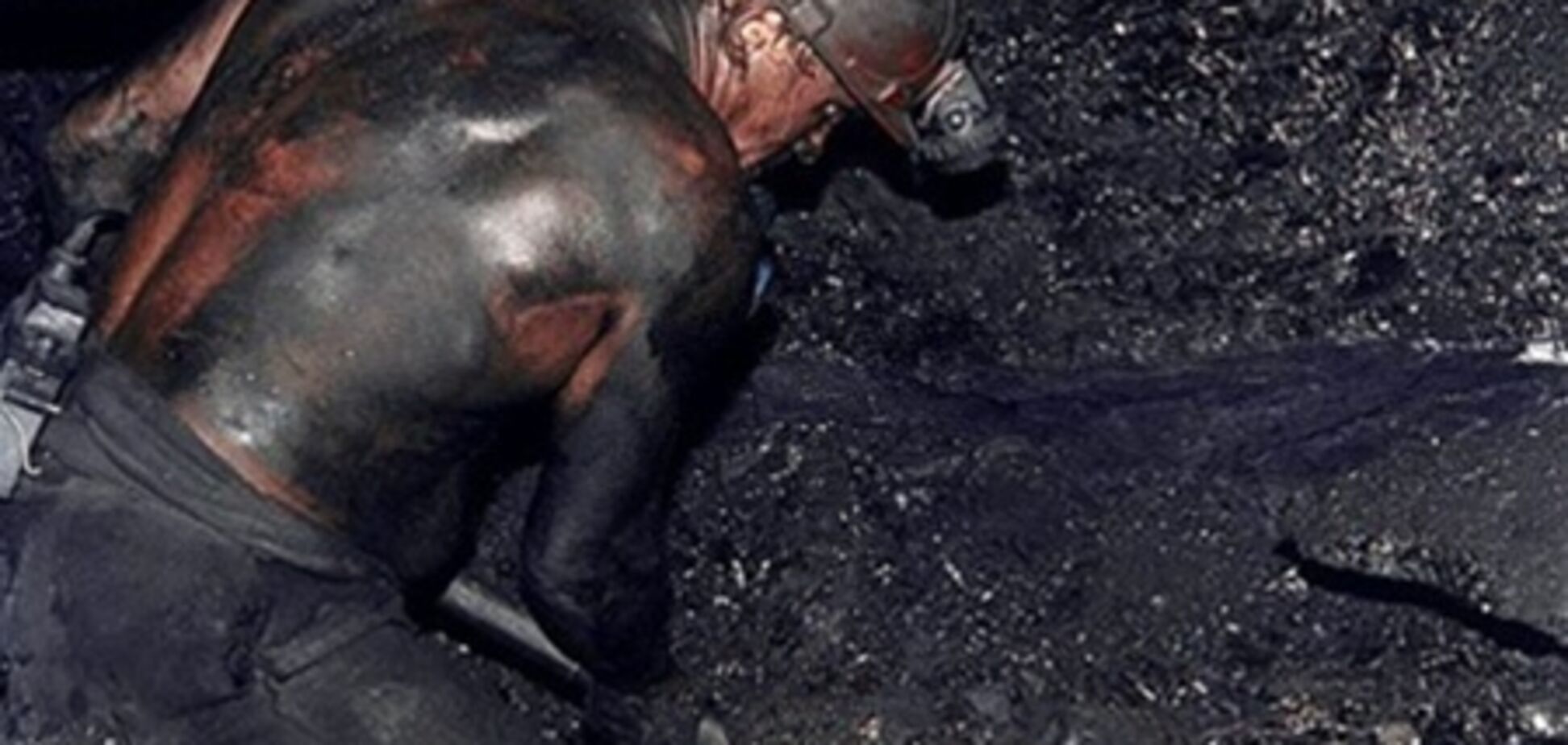 Рятувальників від гірників на шахті 'Комсомолець Донбасу' відокремлює 23 метра