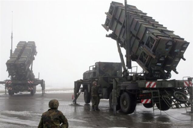 НАТО начало размещать в Турции ракеты 'Патриот'
