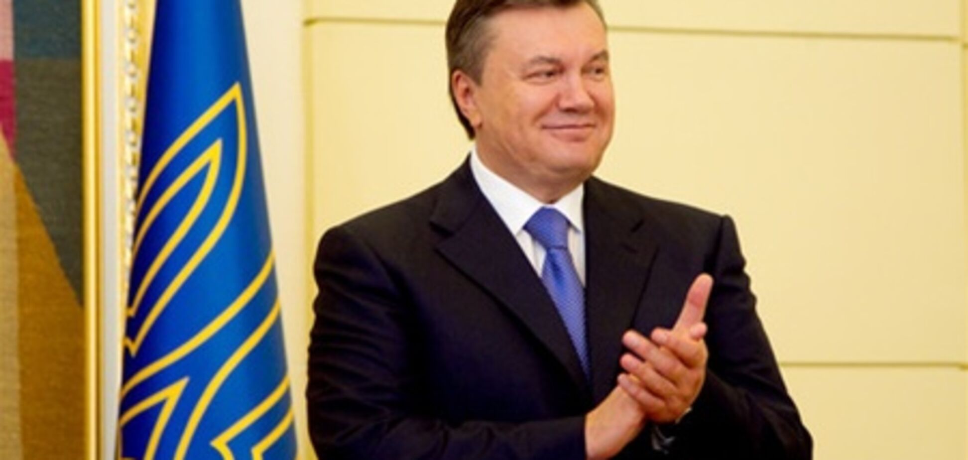 Янукович поздравил 'золотых' биатлонисток