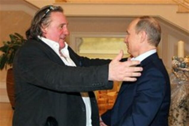 Депардье получил от Путина паспорт РФ. Фото. Видео