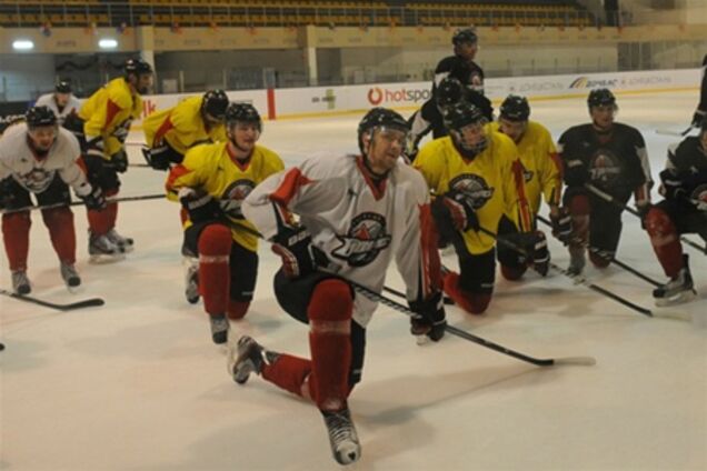 'Донбасс-2' готовится к матчам с 'Соколом' и 'Белым Барсом'