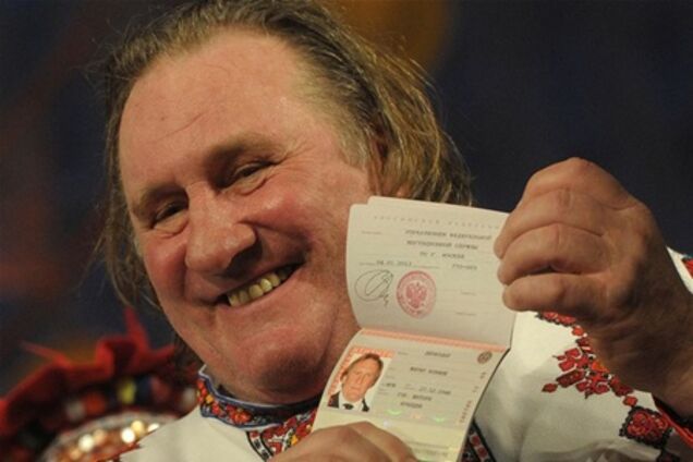 В Париже отказались перенести суд над Депардье за езду пьяным 