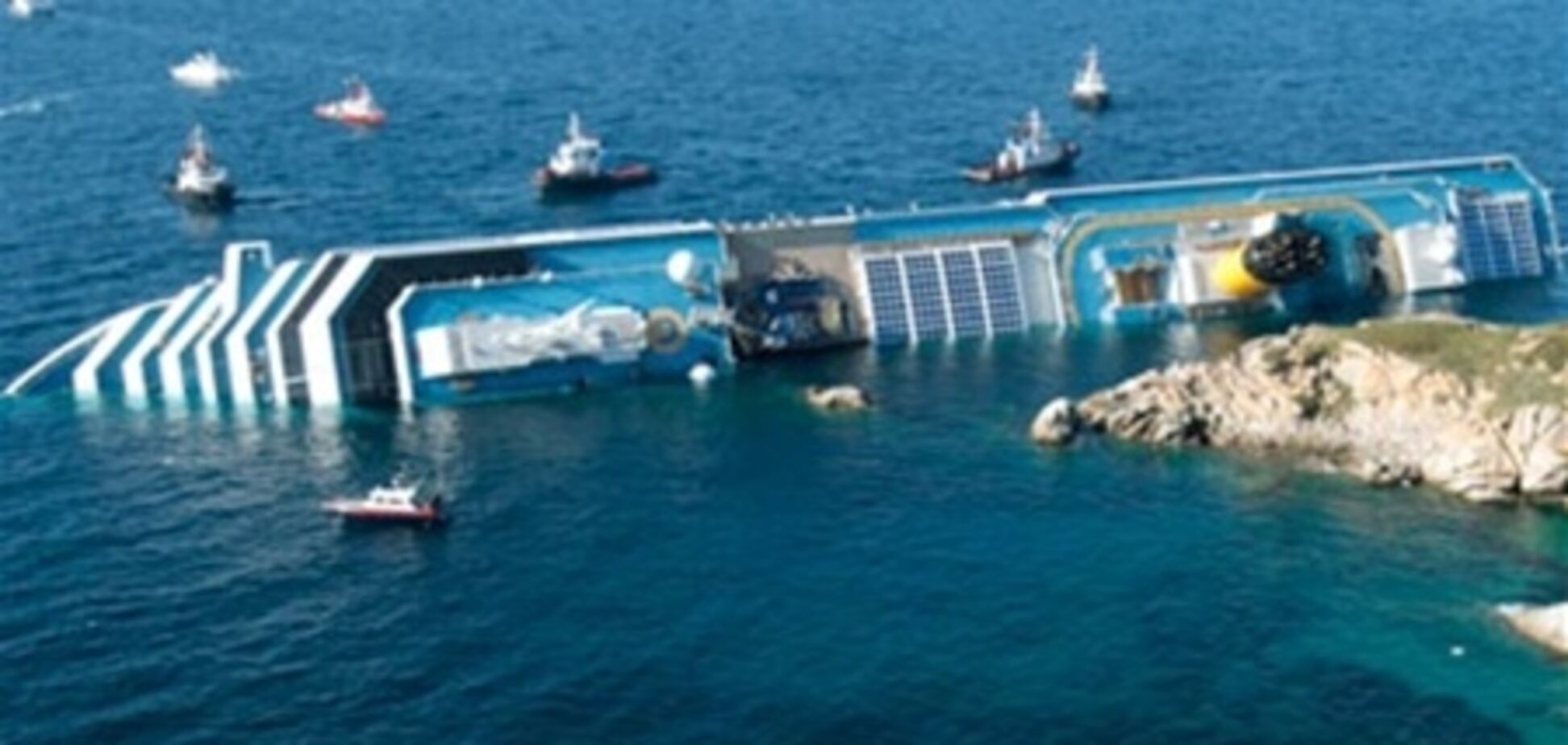 Немецкие туристы чуть не затонули на месте гибели Costa Concordia