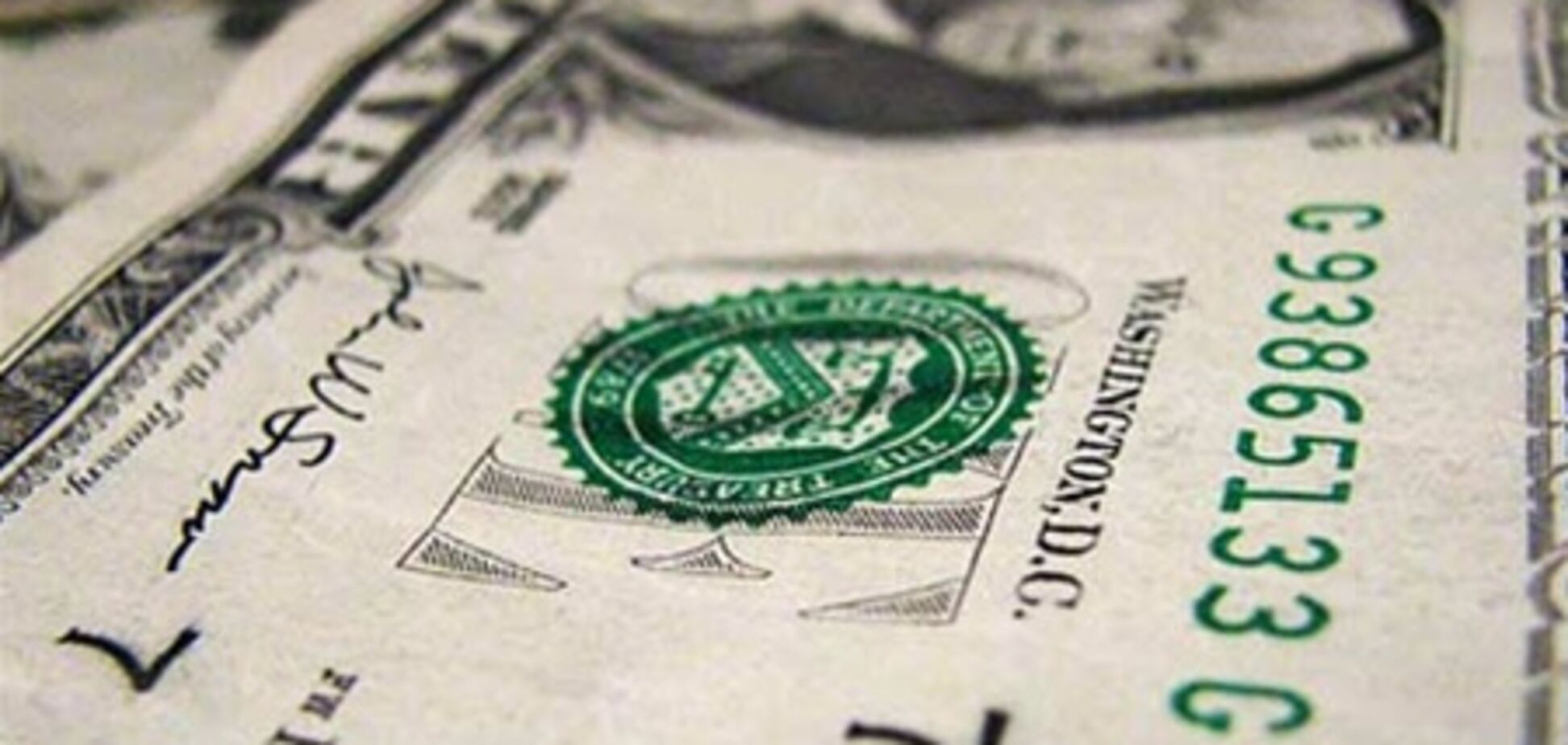 Доллар на межбанке вырос