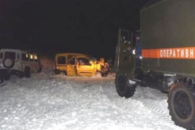 В ДТП с двумя джипами за 1 млн грн погиб пассажир 'Рено'