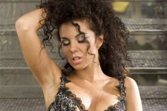 Каменських розважається в Іспанії з 70-річним чоловіком. Фото