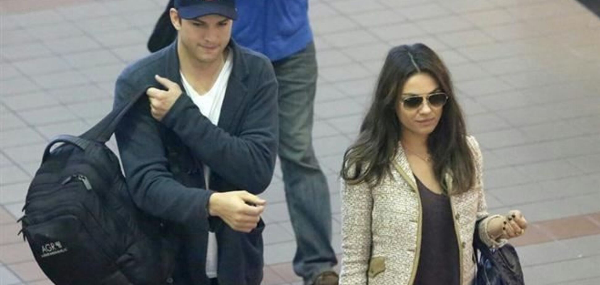 Эштон Катчер всюду сопровождает Милу Кунис