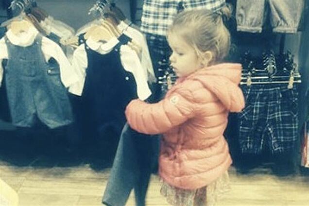 Дочь Бекхэмов выбирает модные обновки самостоятельно