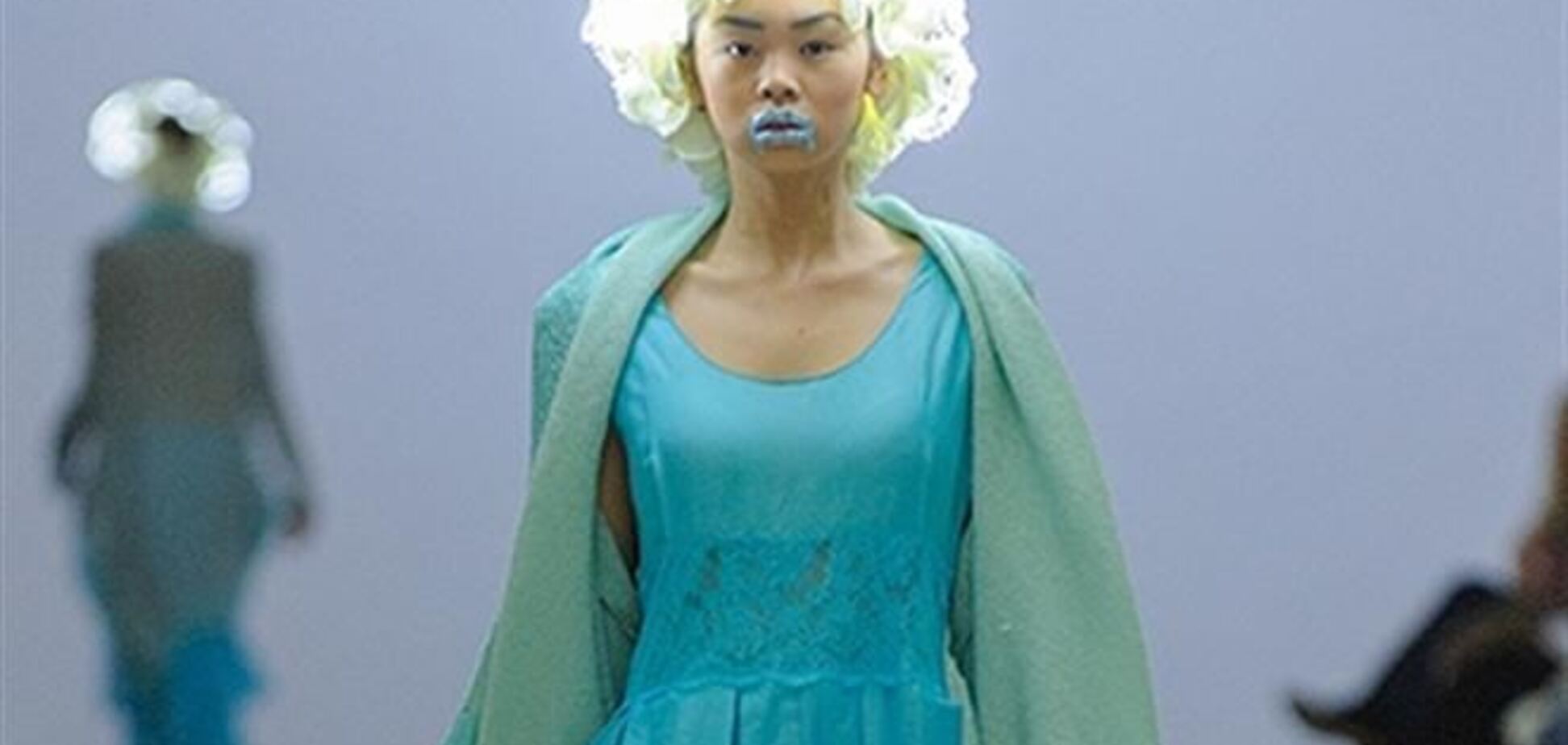 Второй день UFW: голубое сияние от Залевского и душ от Бевзы