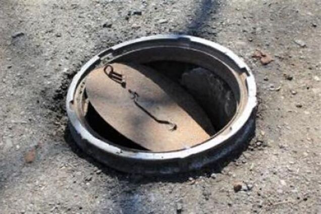 Директор 'Львівводоканалу' викликаний на допит через падіння малюка в каналізацію