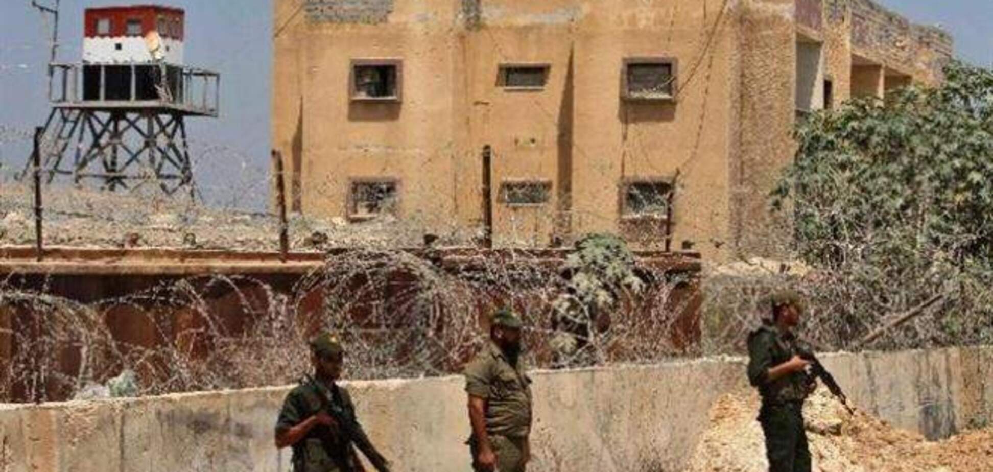 Террористы подорвали броневик на севере Синая