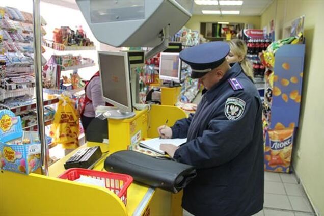 У Чернігові міліція затримала в супермаркеті п'яного чоловіка з гранатою