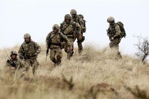 Франция отменила военные учения с Великобританией из-за нехватки денег