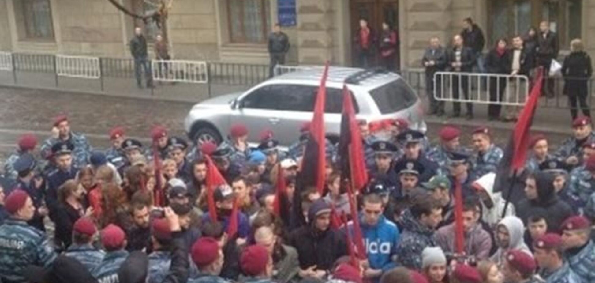 'Свобода' про молодчиків з ножами: це були провокатори