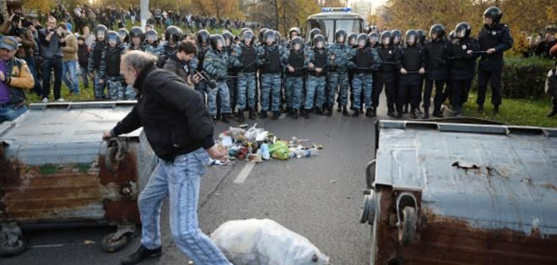 Еще трое полицейских госпитализированы после столкновений в Бирюлево