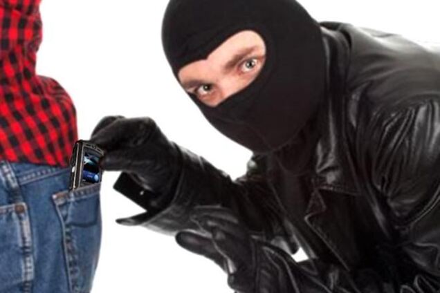 Украли телефон: почему нельзя найти воров?