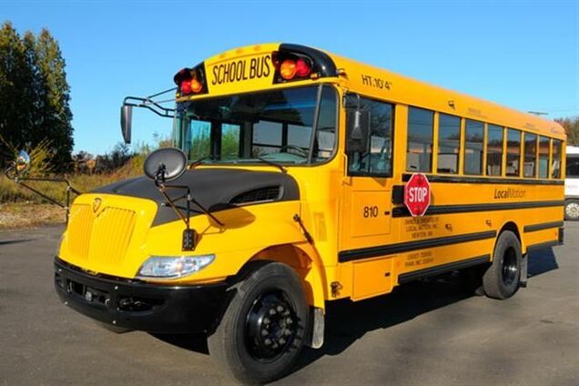 Вооруженный американец хотел угнать автобус с детьми