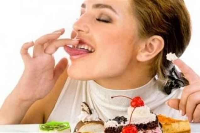 Врачи узнали, что мешает остановиться во время еды