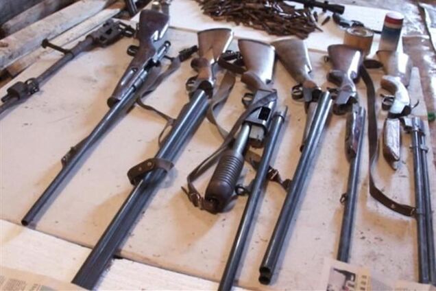 На Волині у росіянина знайшли арсенал зброї та вибухівку