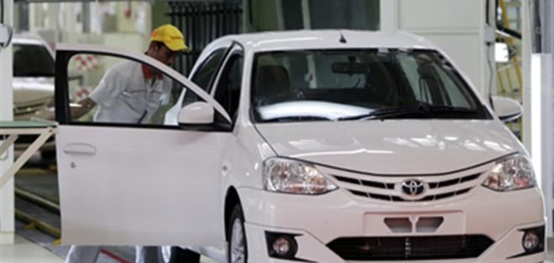 Toyota вынуждена отозвать 885 тыс. автомобилей из-за неисправности