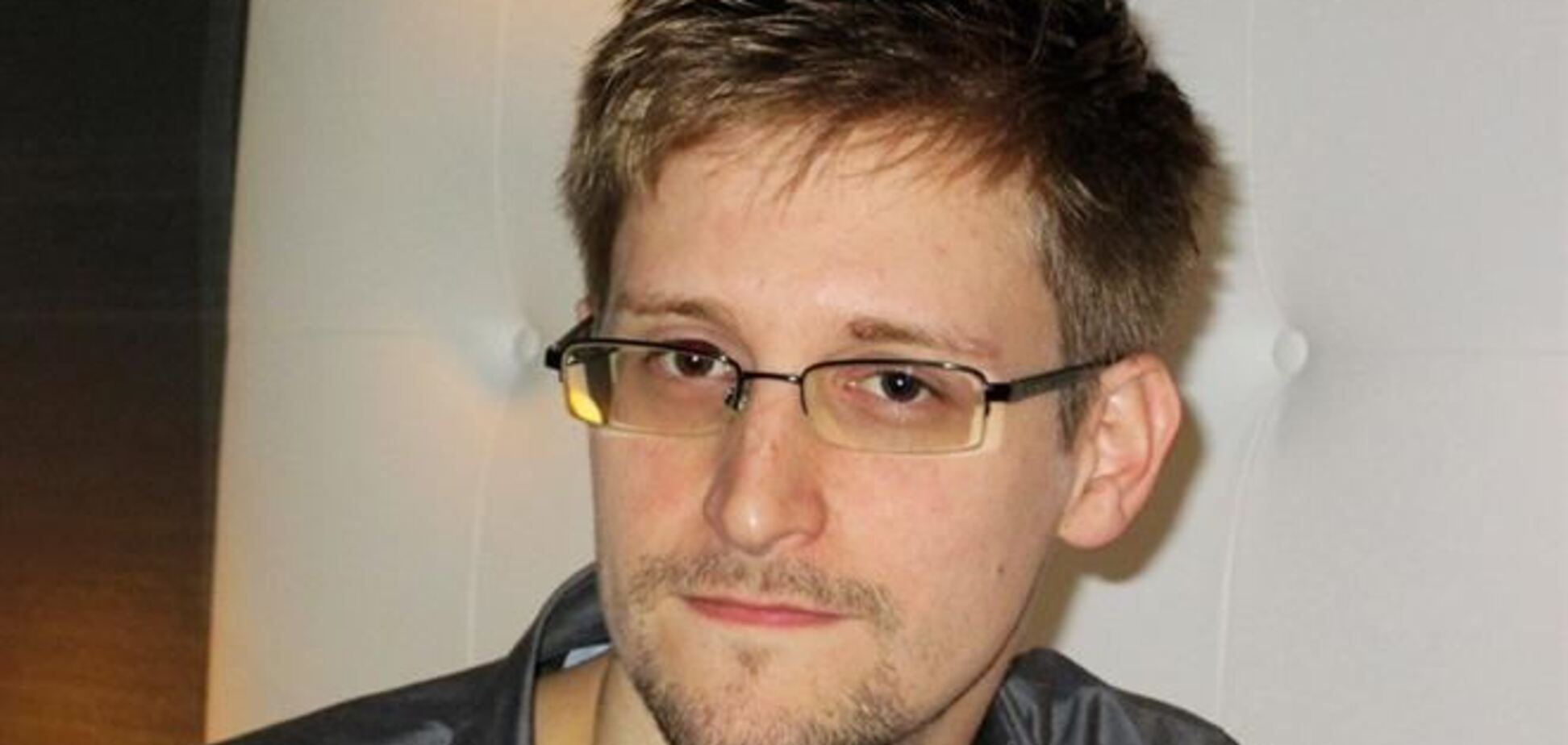 Сноуден НЕ привозив до Росії секретні матеріали