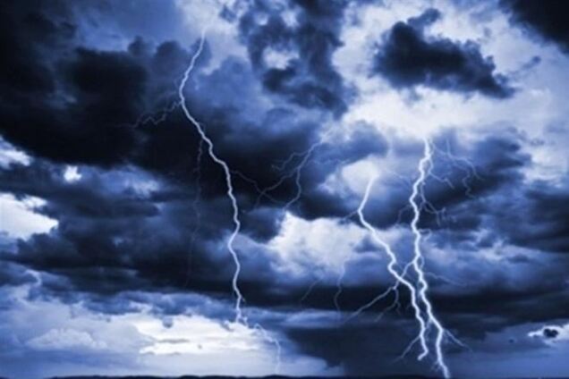 Негода знеструмила 20 населених пунктів на півдні України