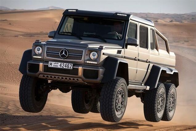 Шестиколесный Mercedes-Benz G-Class превратили в броневик