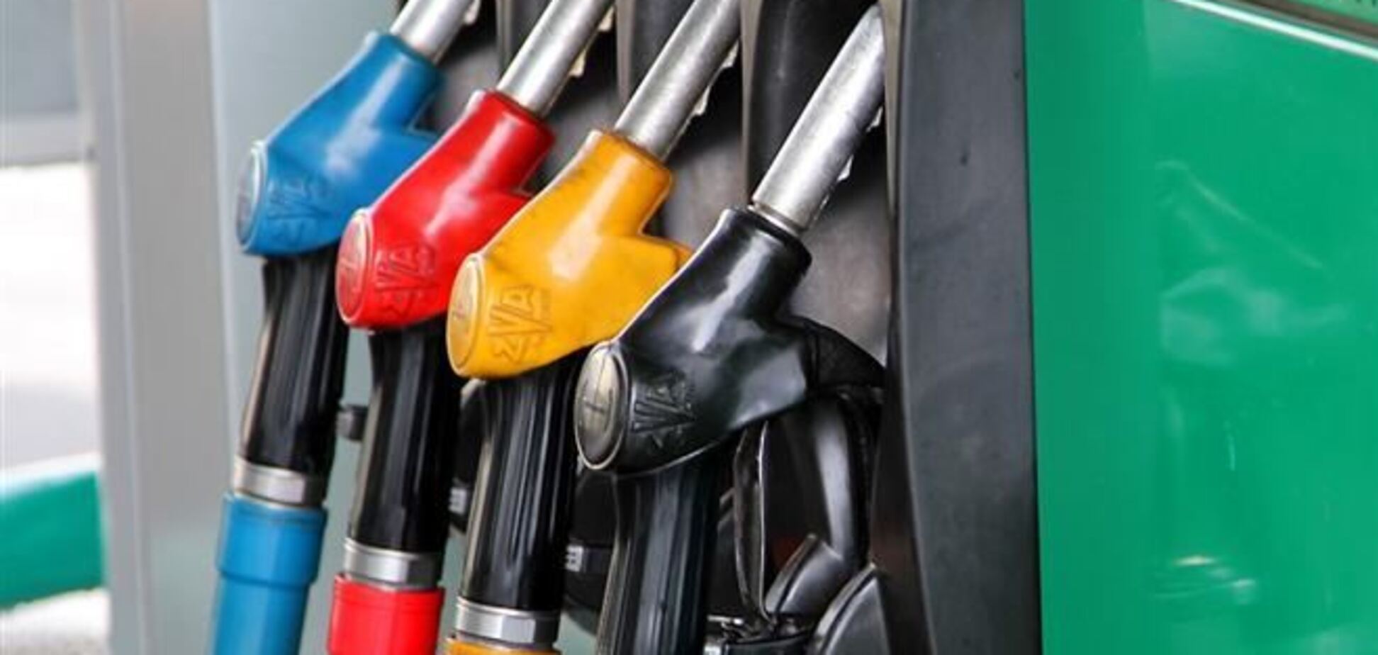 В Украине падают цены на бензин