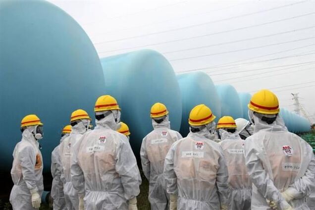 На 'Фукусиме' радиоактивная вода утекла за пределы защитной дамбы