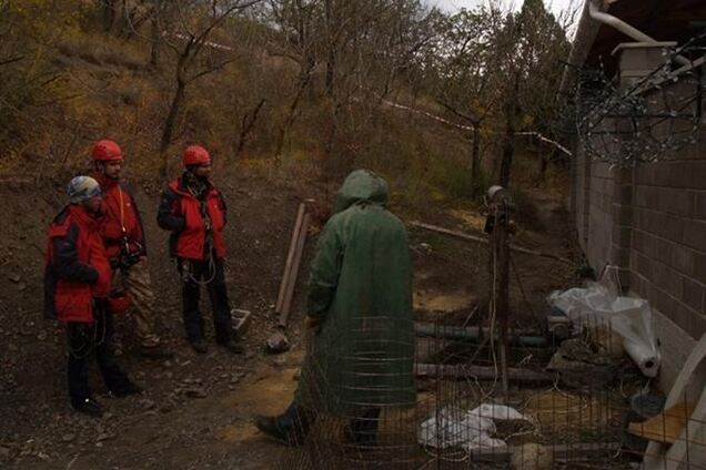 В Алушті знайшли тіло робітника, якого засипало землею в 30-метровому колодязі